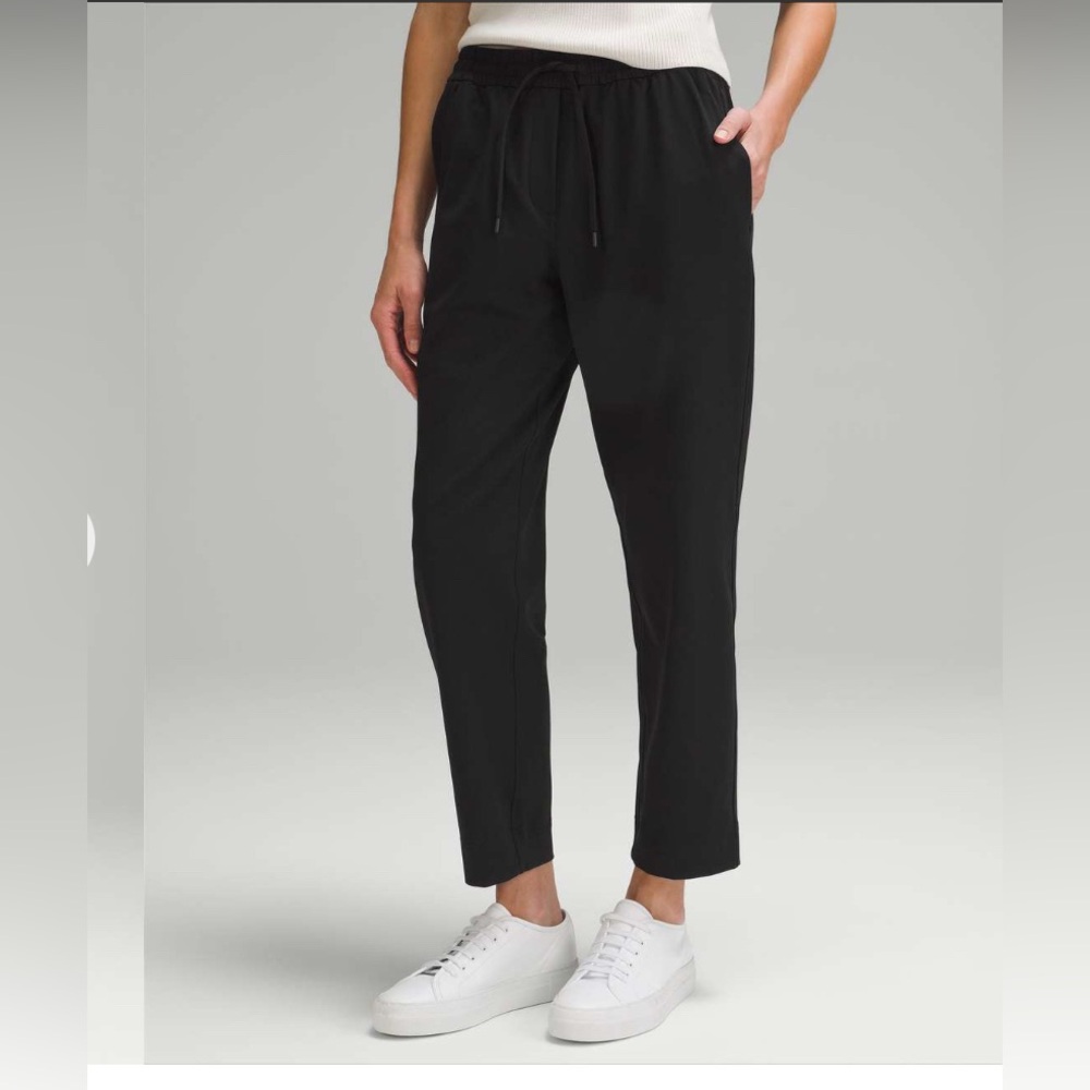 Lululemon Tapered-Leg Mid-Rise Pant 7/8 Length *Luxtreme